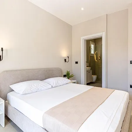 Lian 8 - Double W Balcony --- Brand New - Lungomare 3 Min Apartment *